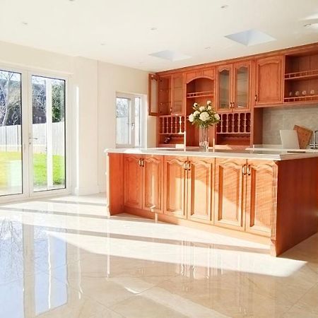 Marigold Villa Харроу Экстерьер фото